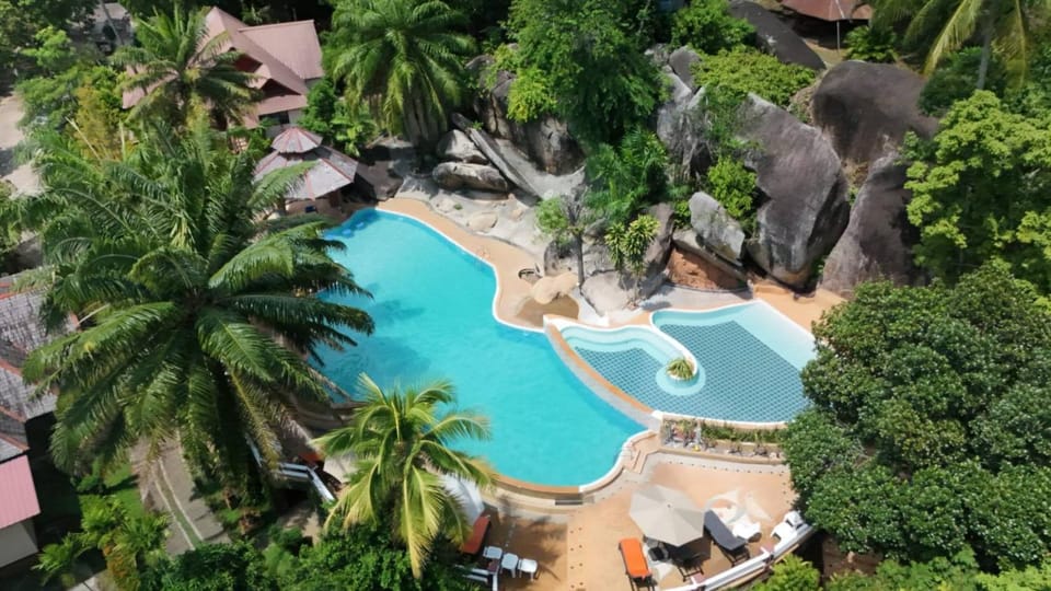 Swimming pool