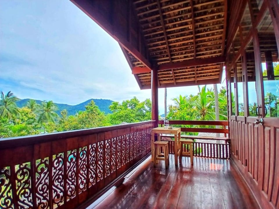 Patio, Natural landscape, Balcony/Terrace