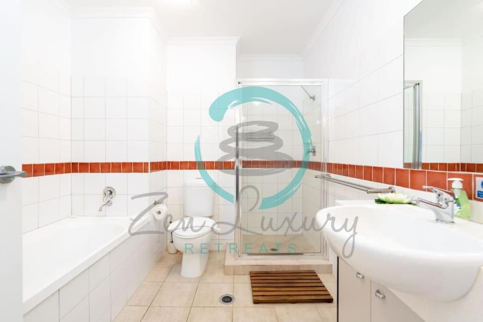 Oceanfront Gem - Pool - Balcony - Breathtaking View Apartment in Darwin
