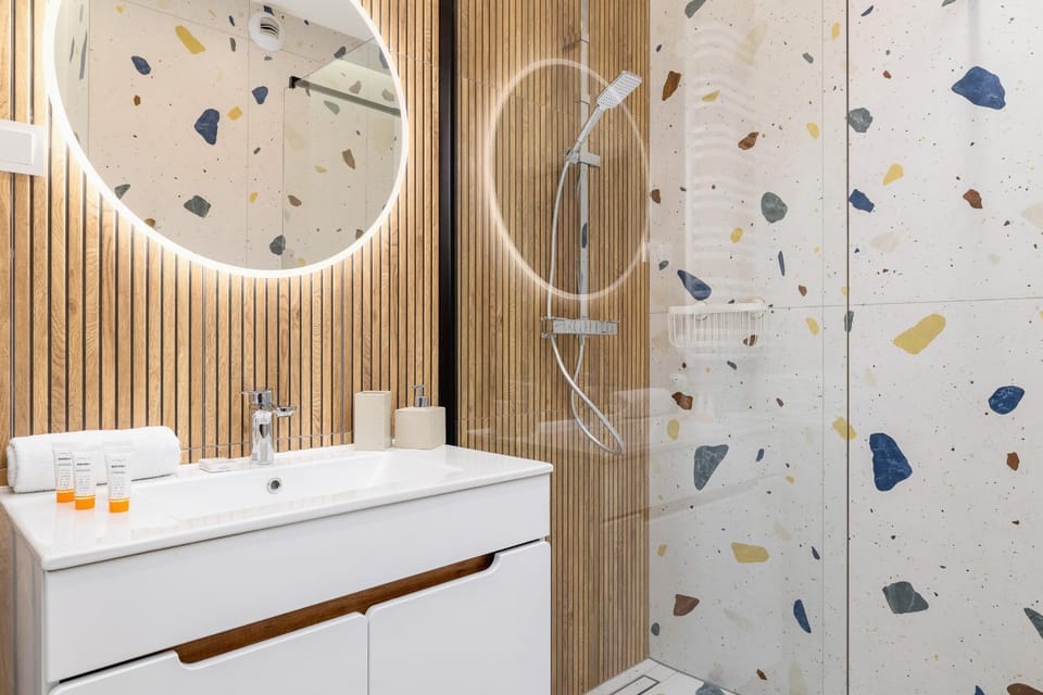 Shower, Bathroom
