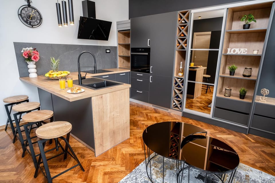 Kitchen or kitchenette
