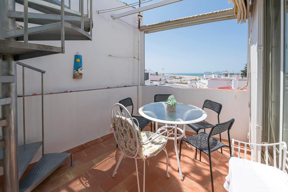 Balcony/Terrace, Dining area