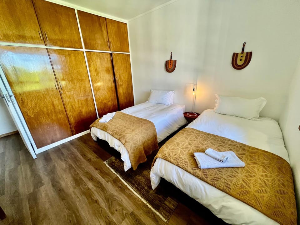 2 Bedroom Apartment On Dorp St - Prime Location Apartment in Stellenbosch