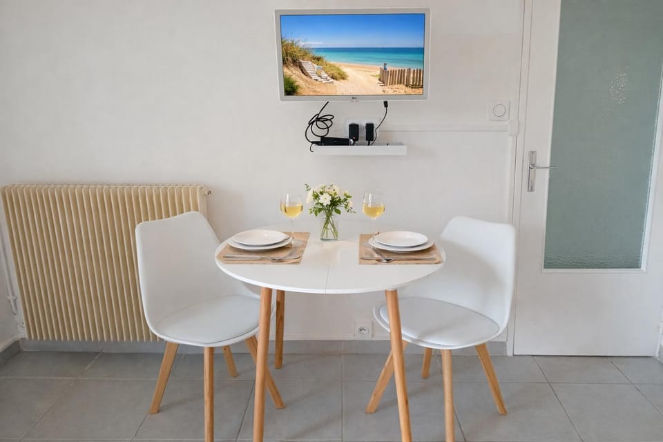 TV and multimedia, Dining area