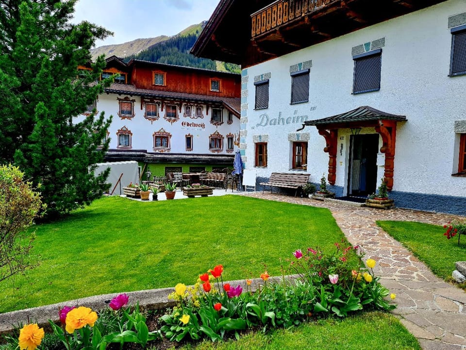 Garden, Garden view
