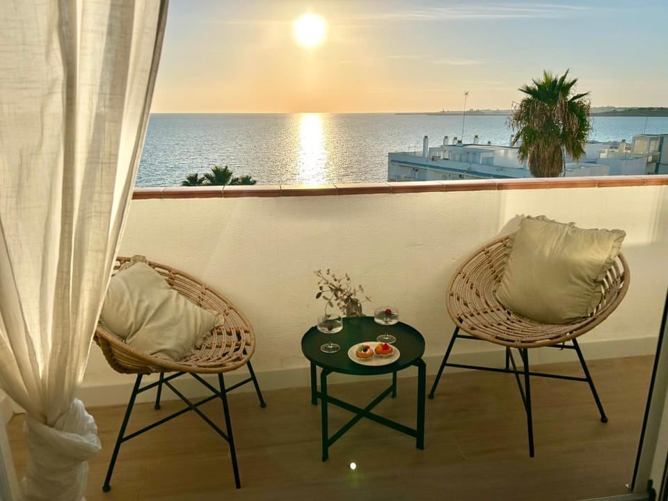 GATU Mar casa junto playa, Parking gratis, vistas al mar - mayores de 22 años y familias Apartment in El Puerto de Santa María
