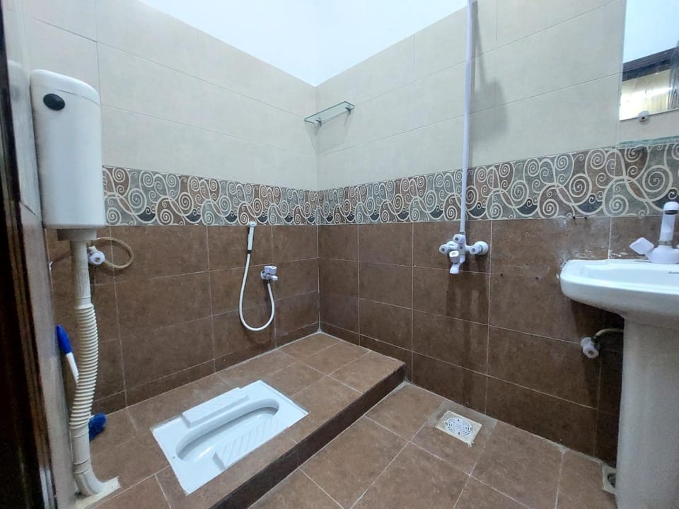 HostHub Guest House Gulshan iqbal Bed and Breakfast in Karachi