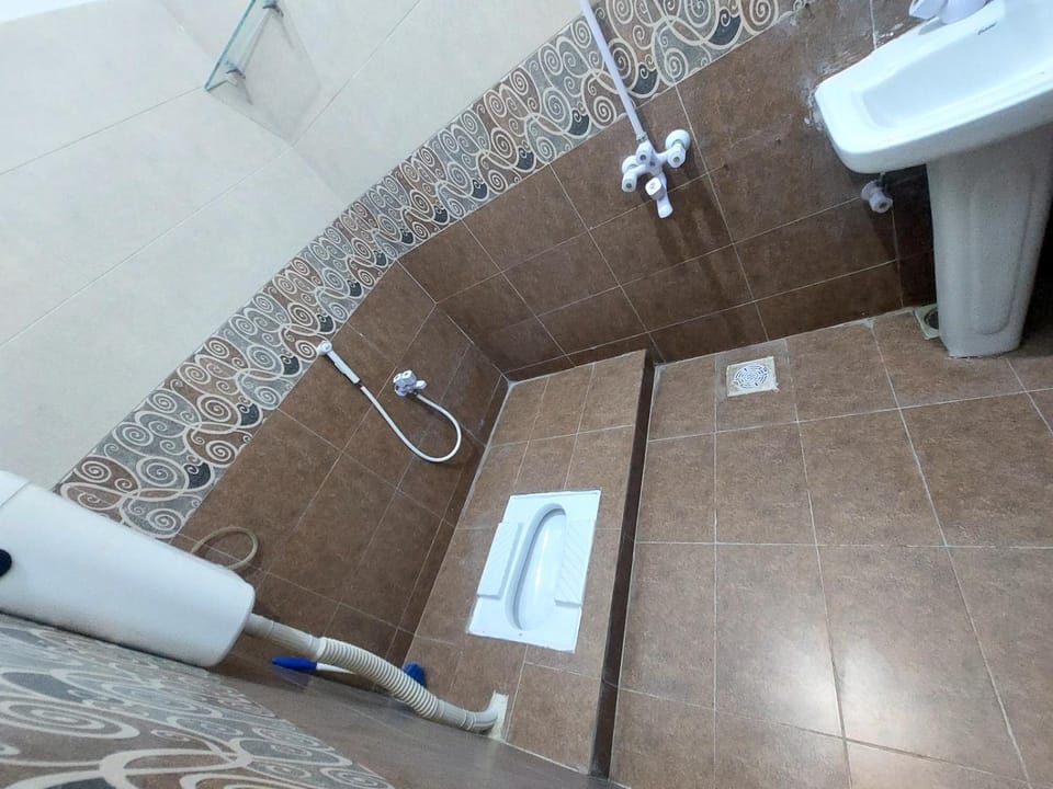 HostHub Guest House Gulshan iqbal Bed and Breakfast in Karachi