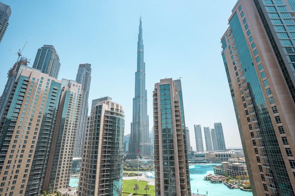 View (from property/room), City view, Lake view, Landmark view