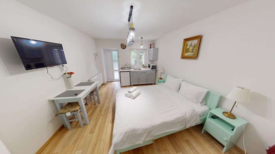 Bed, TV and multimedia