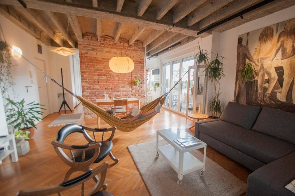 Living room, Seating area, Entertainment