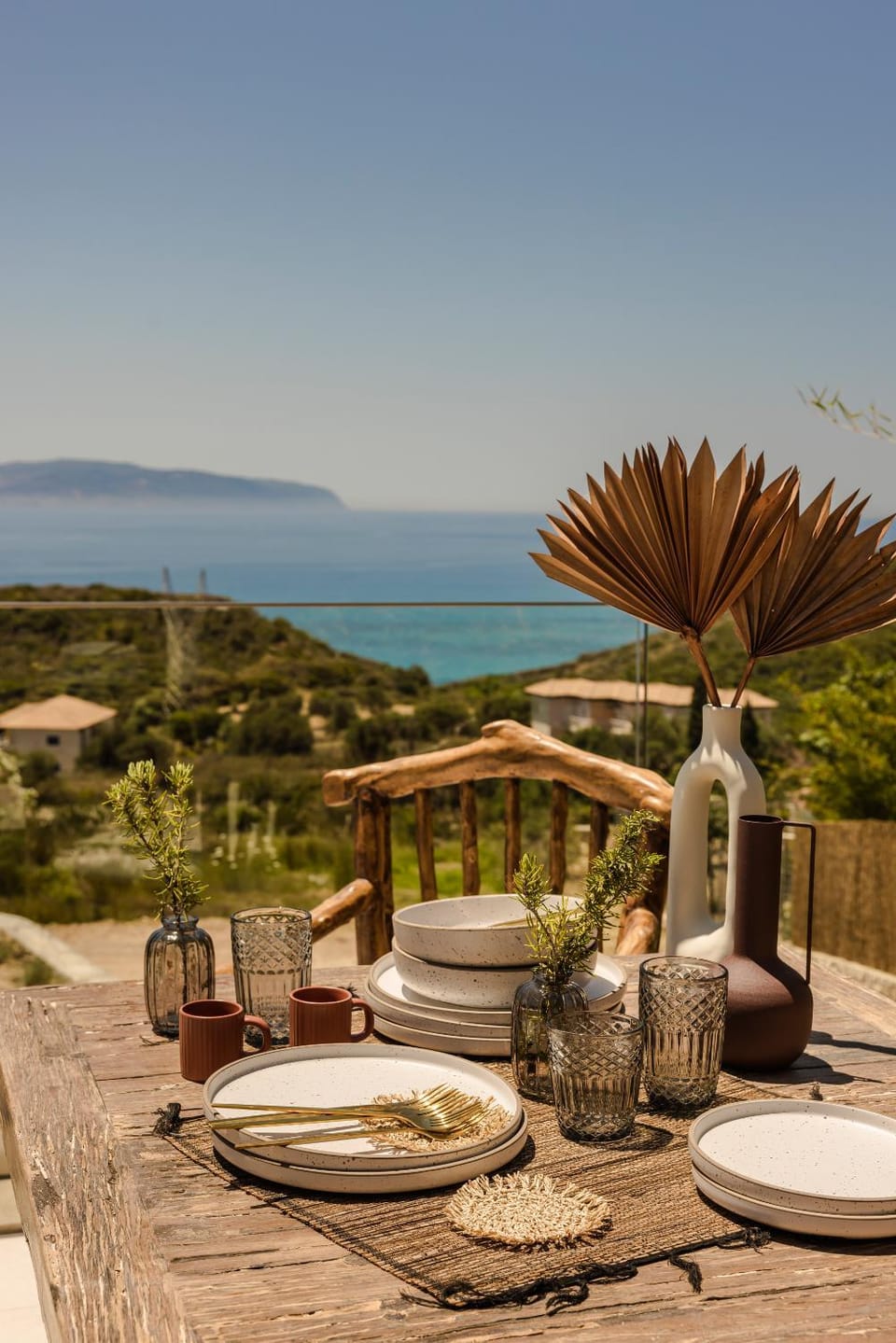 Natural landscape, View (from property/room), Balcony/Terrace, Dining area, Sea view