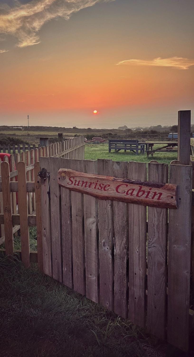 Sunrise Cabin Cabin in England