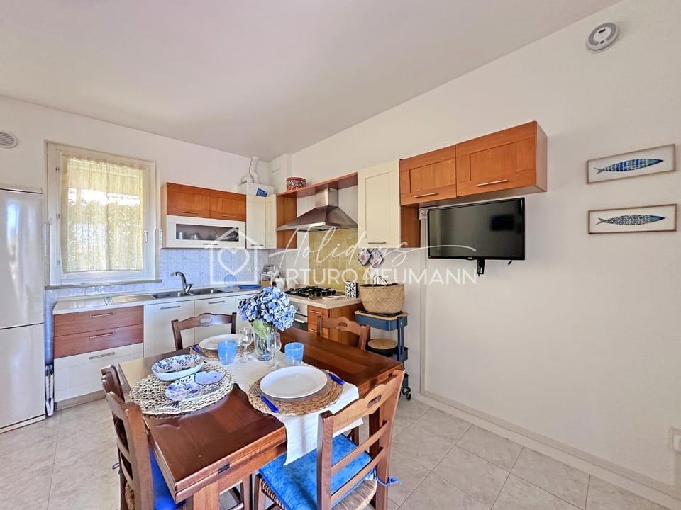 Kitchen or kitchenette, kitchen