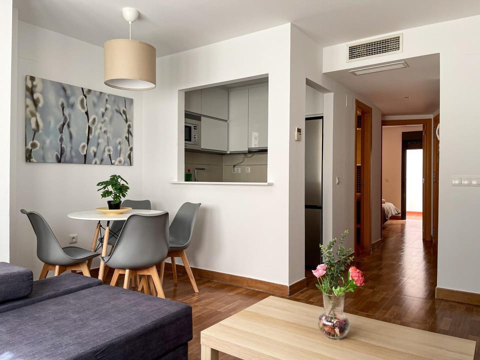 Living room, Seating area, Dining area, air conditioner