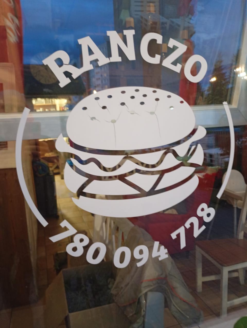 Restaurant/places to eat, Food and drinks