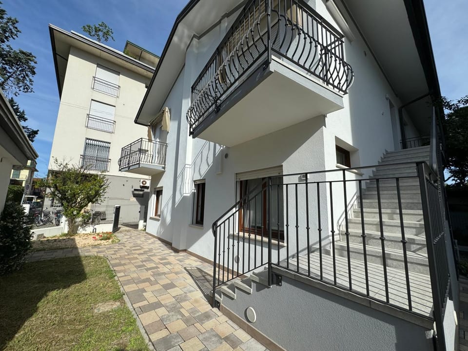 Property building, Balcony/Terrace