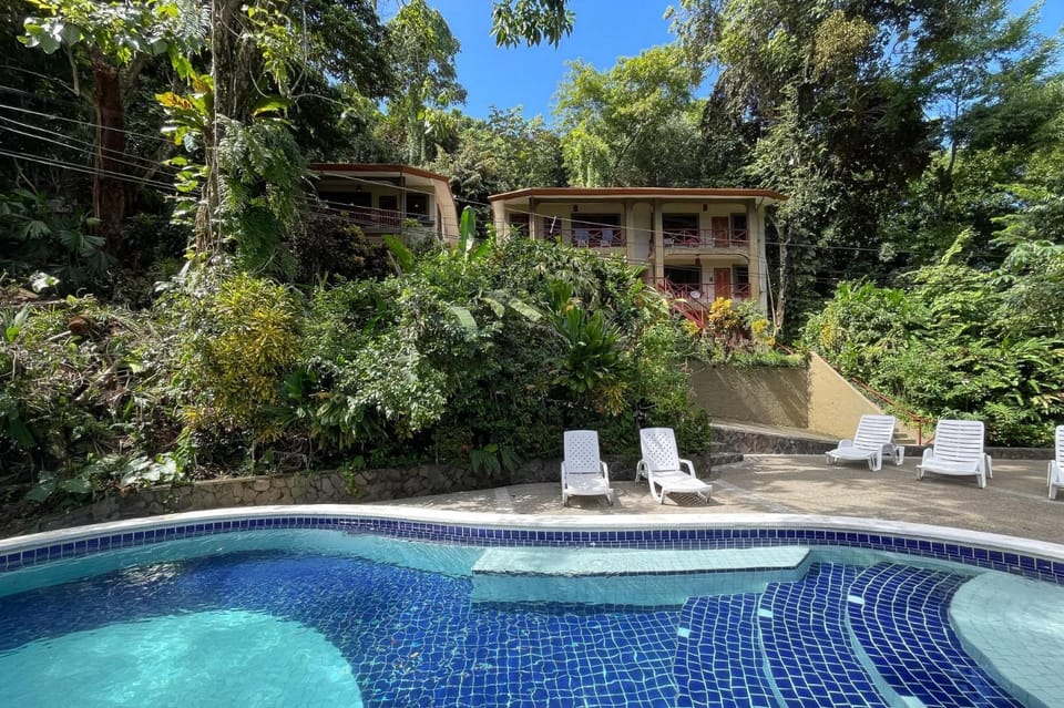 2BR Eco Condo 1 AC 5MINS to Medical Center Apartment in Quepos