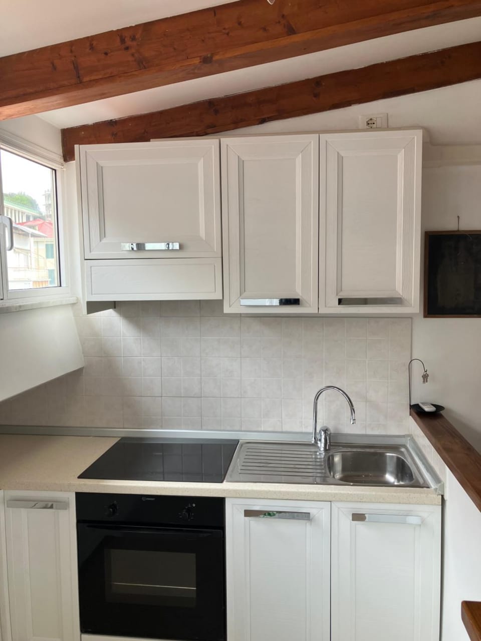 Kitchen or kitchenette, pet friendly, stove