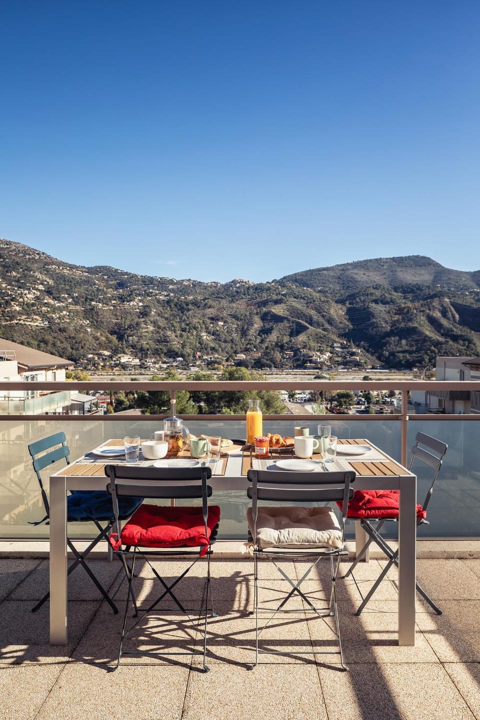 Day, Balcony/Terrace, Dining area, Mountain view