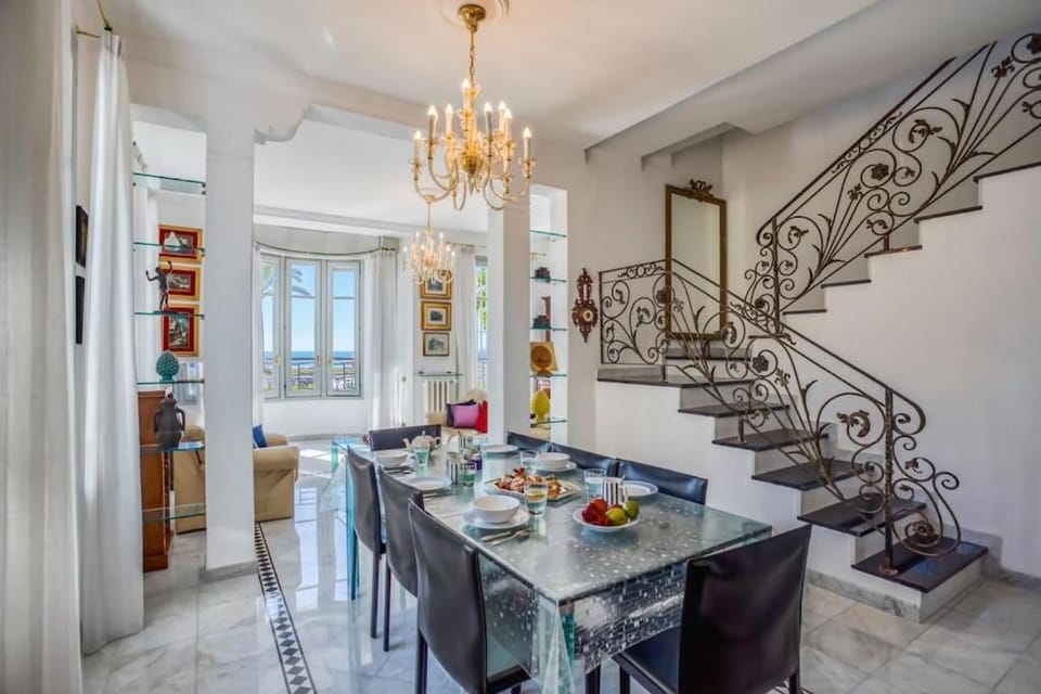 #15 Staywizus -Sea front Villa AC stunning view for 6 people wifi Apartment in Nice