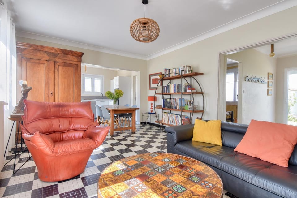 Communal lounge/ TV room, Living room