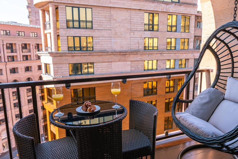 View (from property/room), Balcony/Terrace