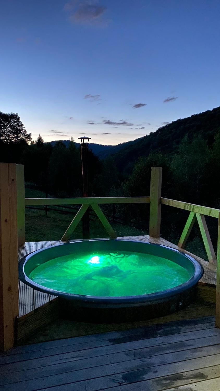 Hot Spring Bath, Hot Tub, Mountain view