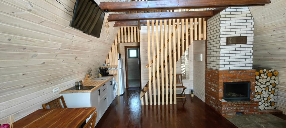 Kitchen or kitchenette, Living room, stove
