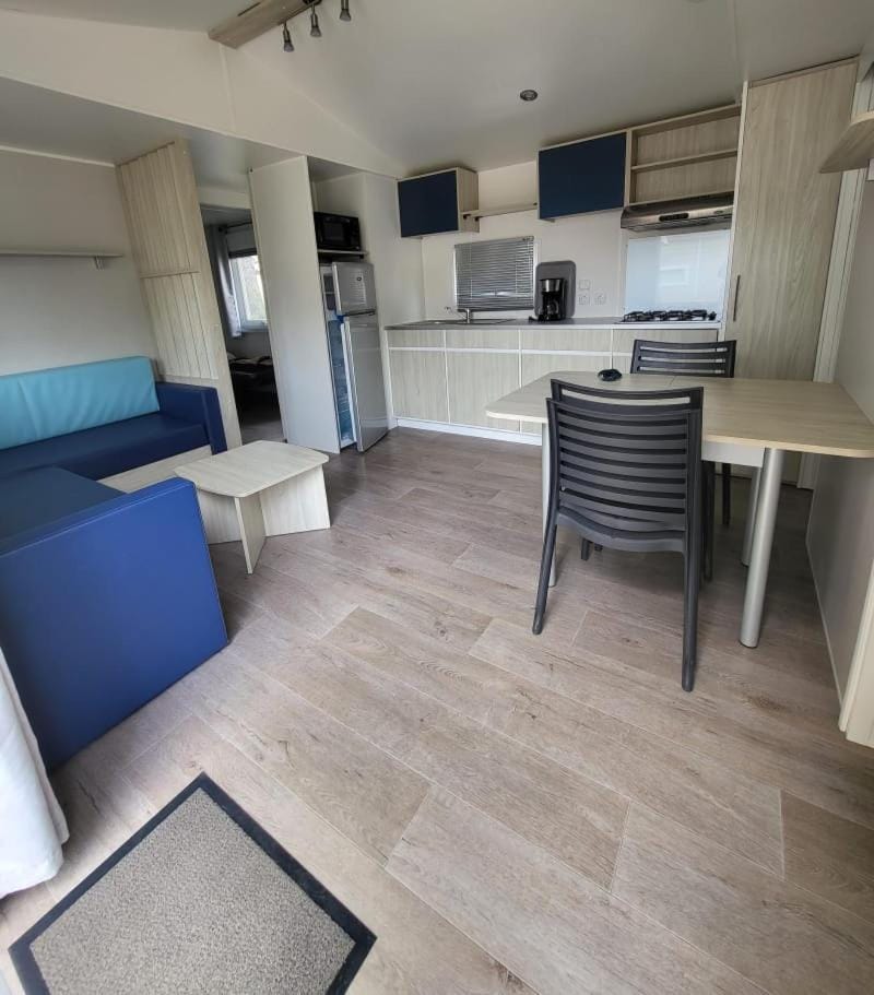 Charmant mobil-home cosy 149 Campground/ 
RV Resort in Narbonne