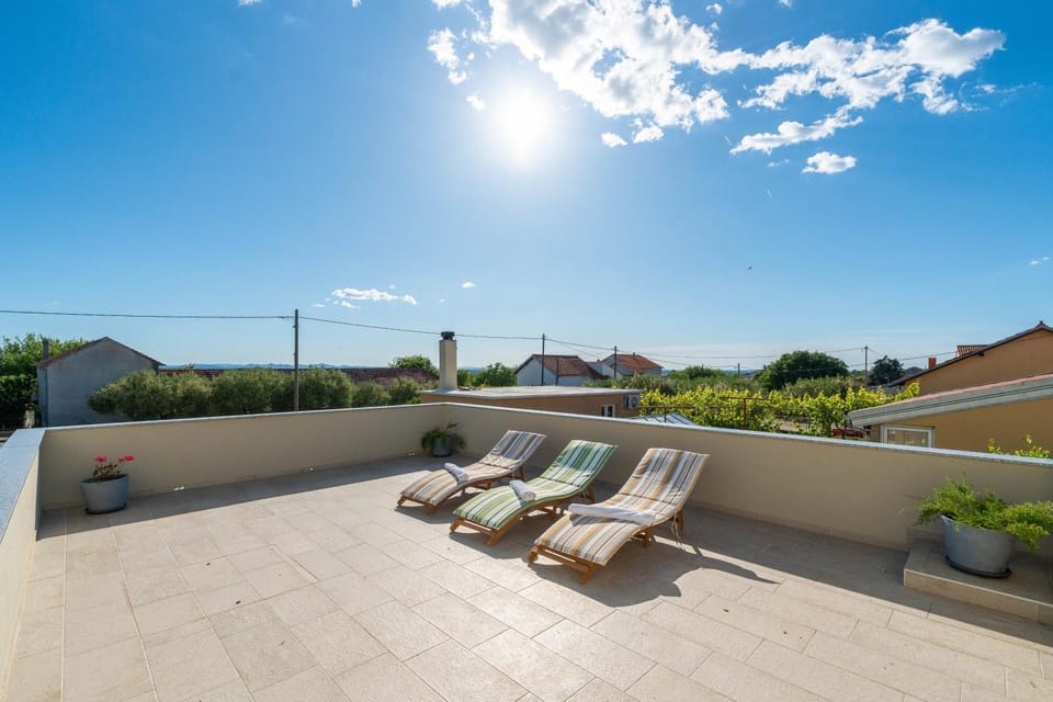 Patio, Balcony/Terrace, sunbed