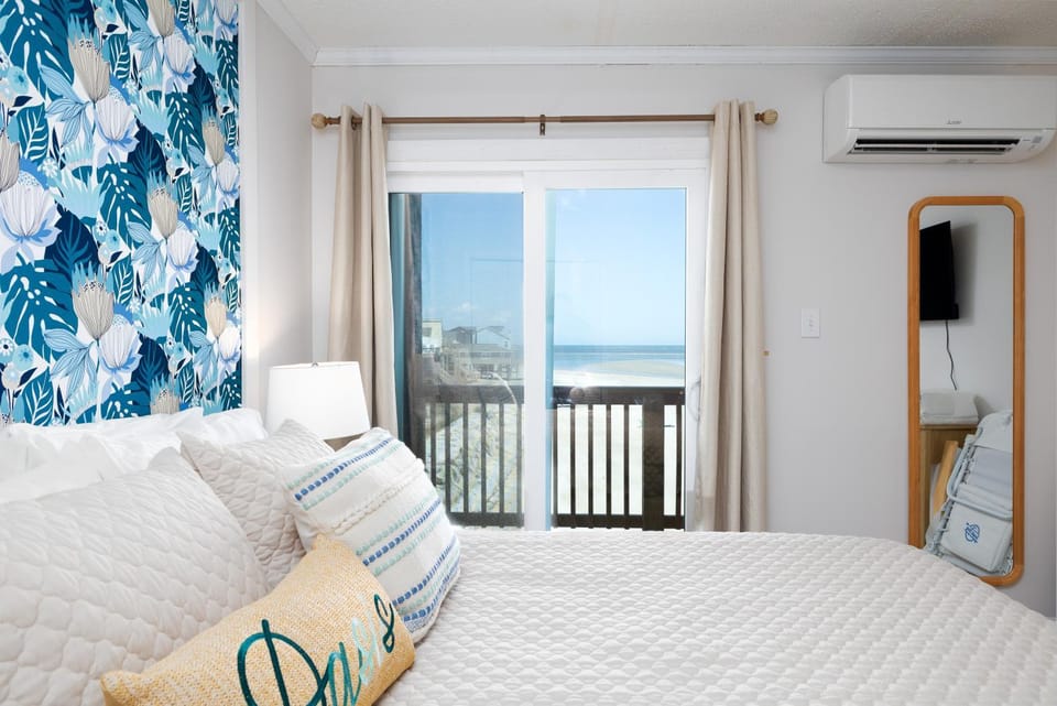 Embrace Oceanfront Elegance: Book Your Stay at Sunrise Oasis Apartment in North Topsail Beach
