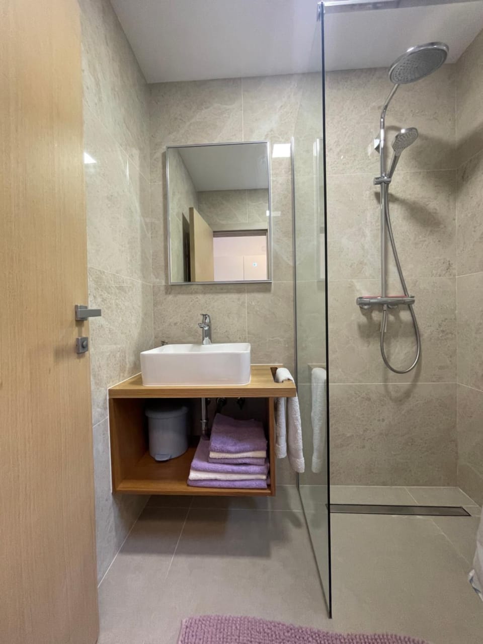 Shower, Bathroom, towels