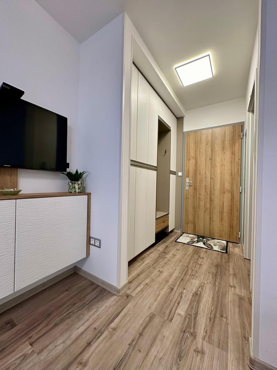 TV and multimedia, wardrobe