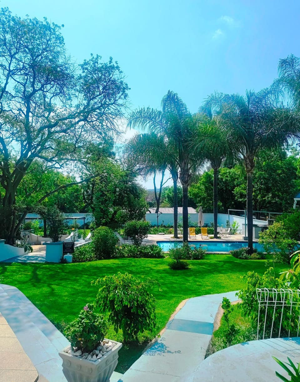 Garden, Swimming pool