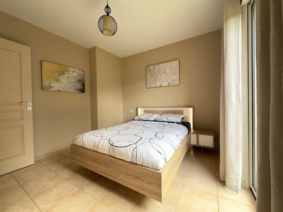 72 m2 Centre-ville avec jardin House in Porto-Vecchio
