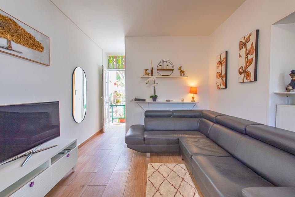 Living room, Lounge or bar