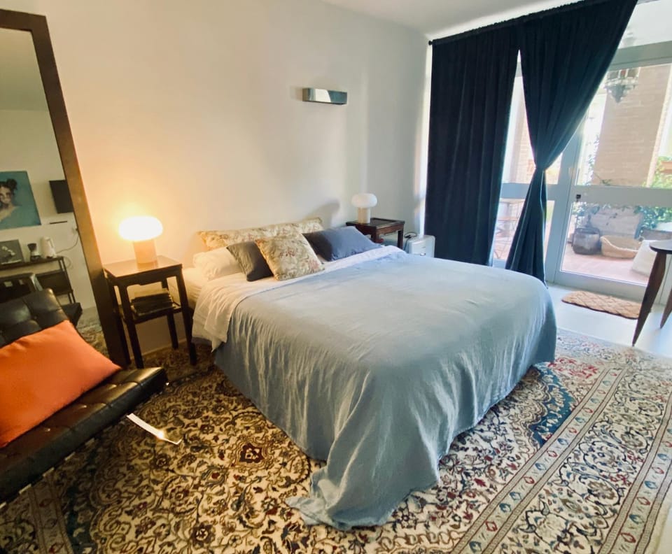 Bed, Photo of the whole room