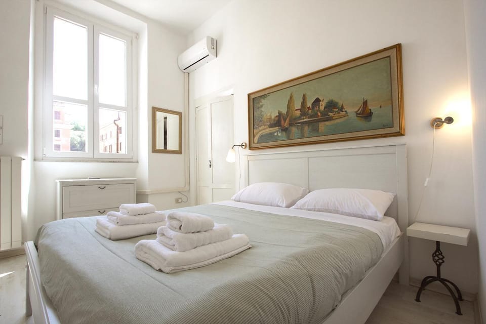 Testaccio View Holiday House Apartment in Rome