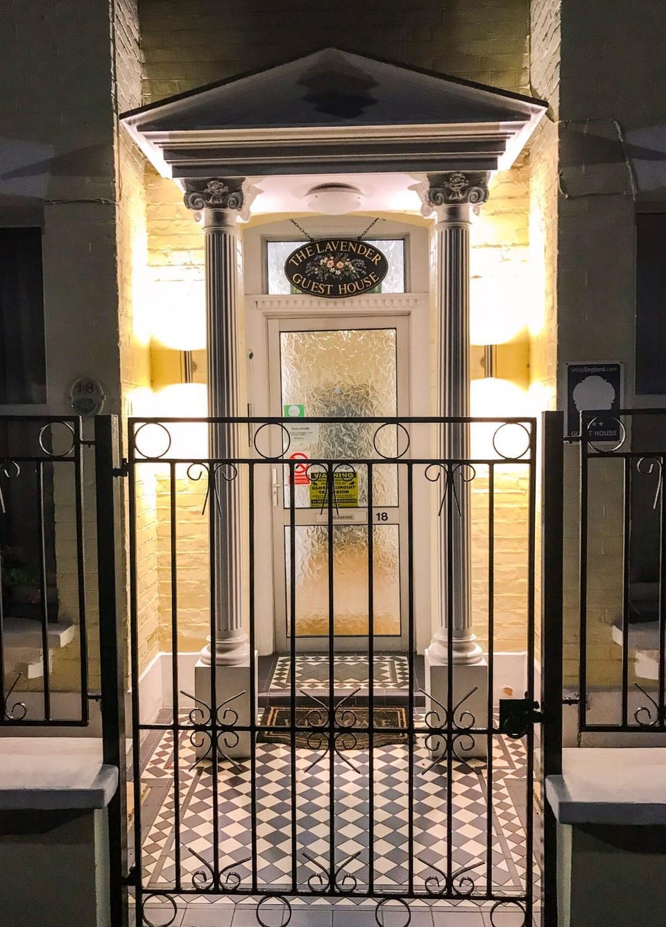 Facade/entrance