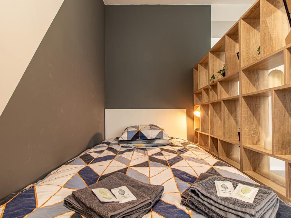 Stay Central: Urban Studio Gem Apartment in Sofia