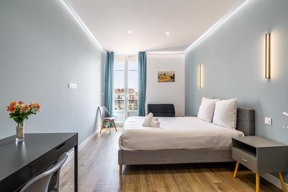 Bed, Photo of the whole room, Bedroom