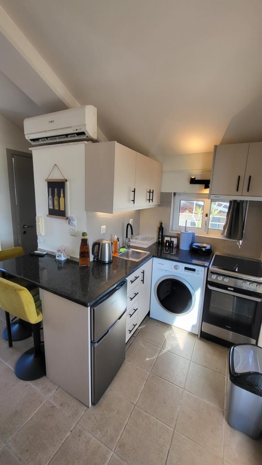 Vivere Terrace Seaside Kalamata Apartment in Messenia