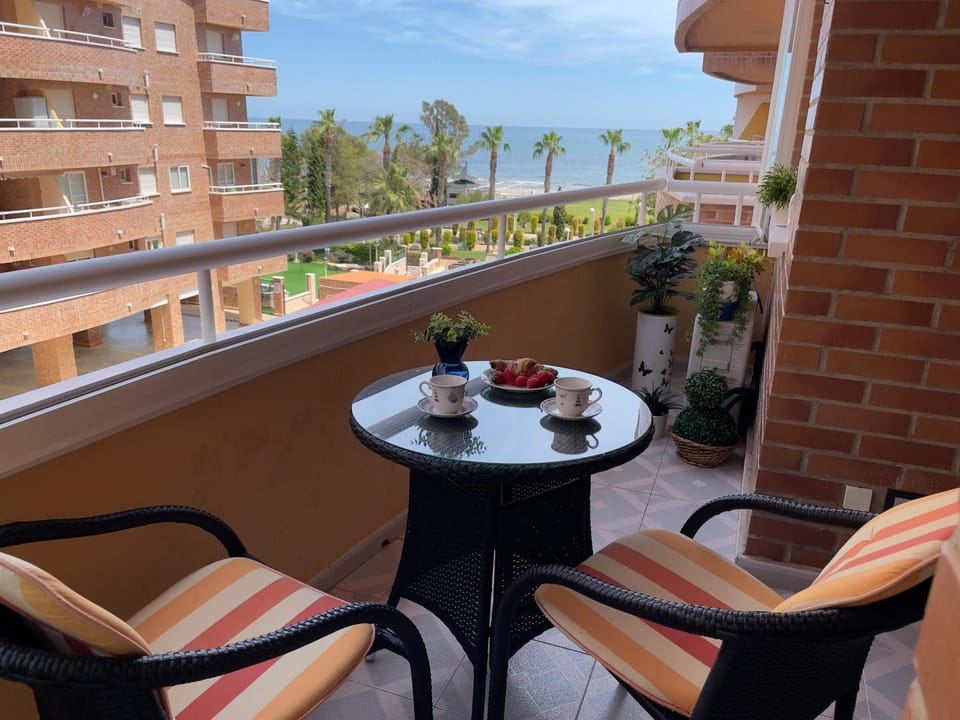 Day, View (from property/room), Balcony/Terrace, Seating area, Dining area, Beach, Breakfast