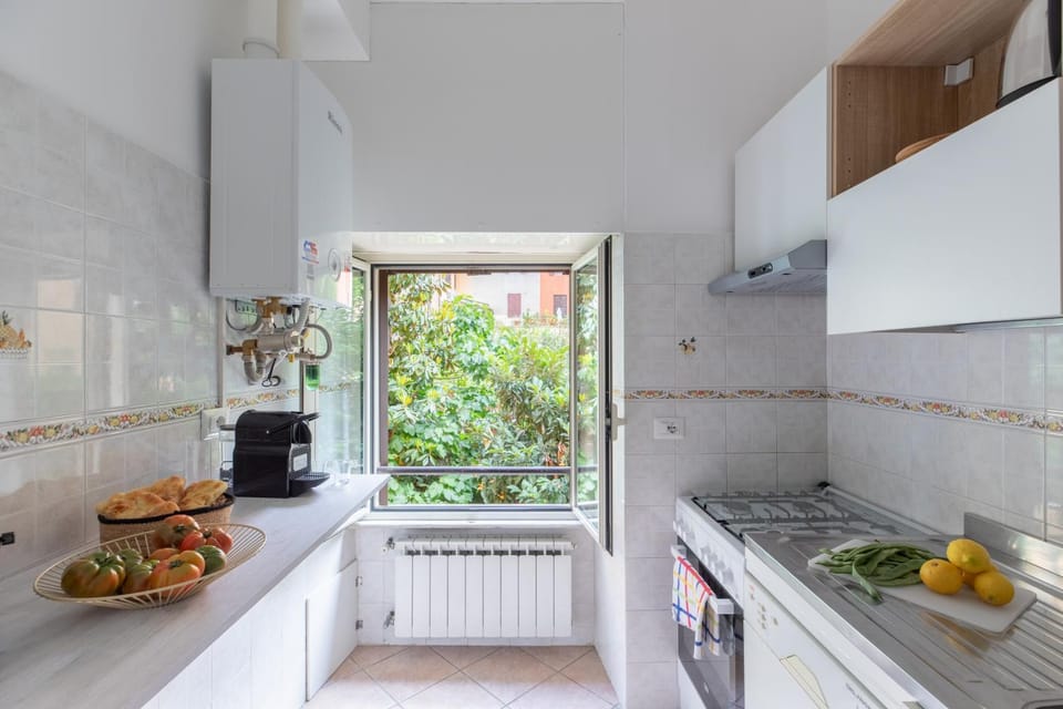 Kitchen or kitchenette, pet friendly, stove