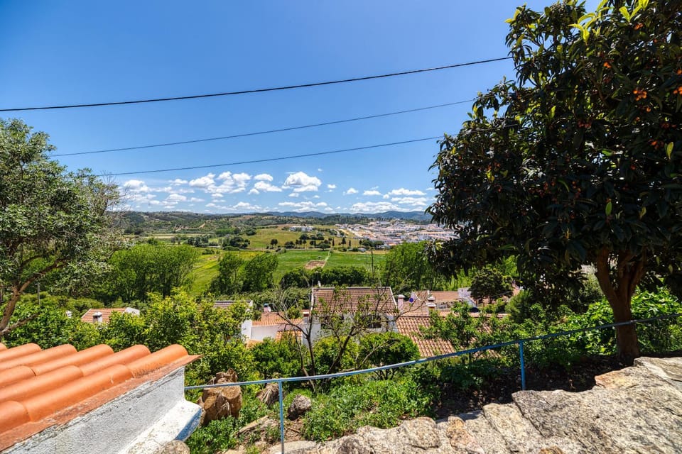 Casa Limao old city Aljezur charming house with private patio and marvelous view House in Faro District