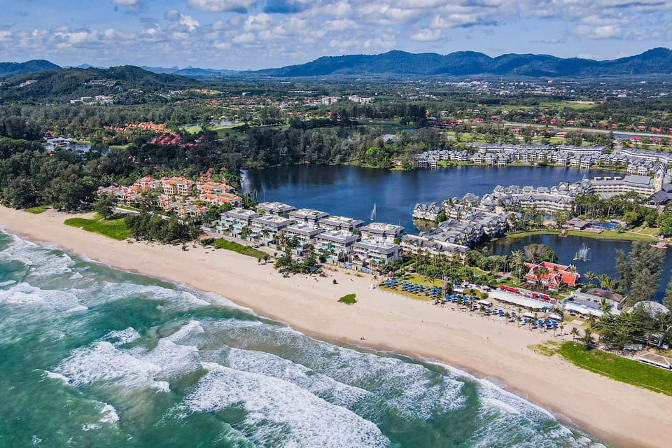 Property building, Bird's eye view, Beach, City view, Lake view, Sea view