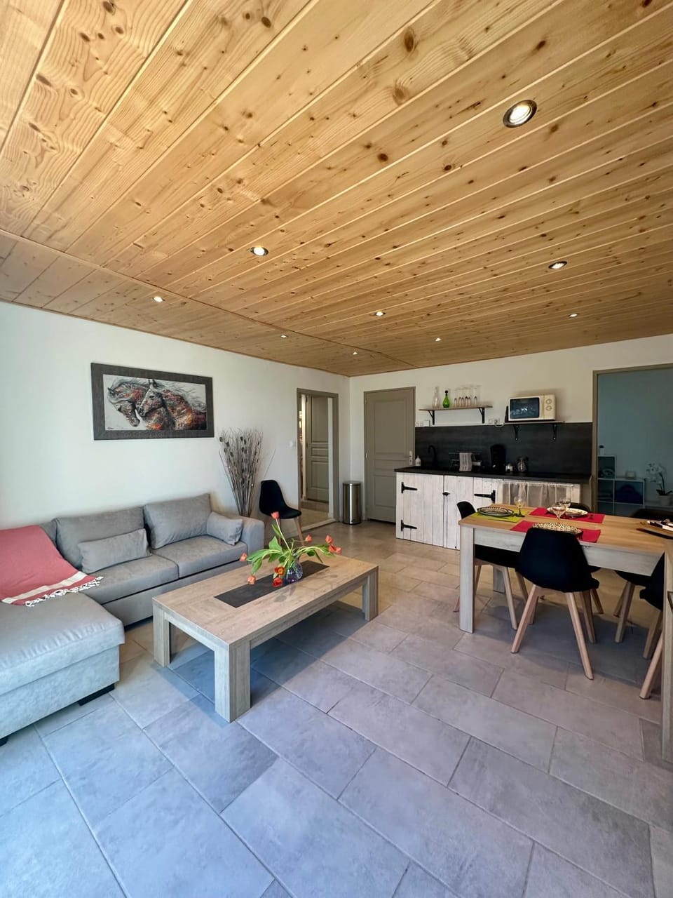 Kitchen or kitchenette, Living room, Dining area