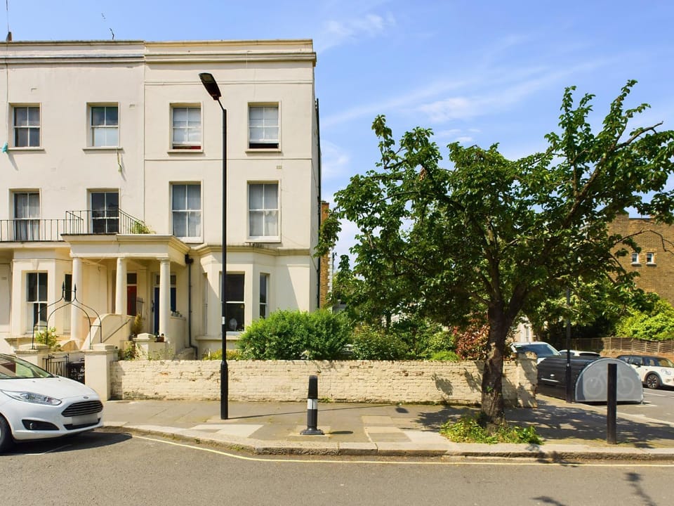 Property building, Day, Neighbourhood, Street view, Location