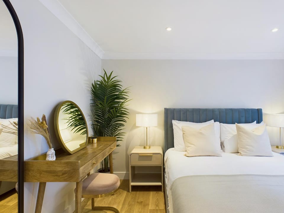 Bed, Bedroom